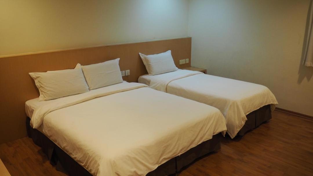 906 Hotel Melaka Raya Esterno foto