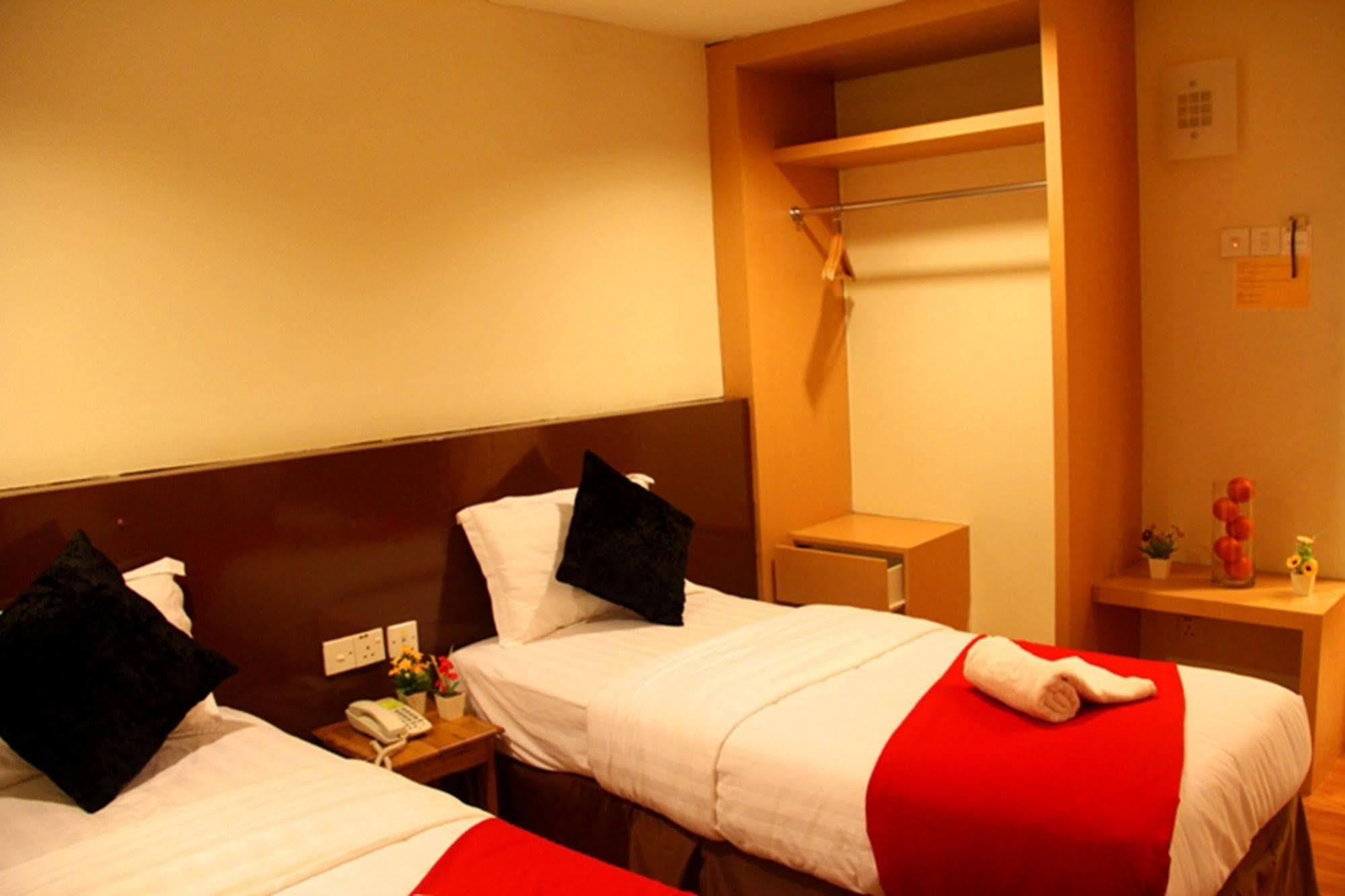 906 Hotel Melaka Raya Esterno foto